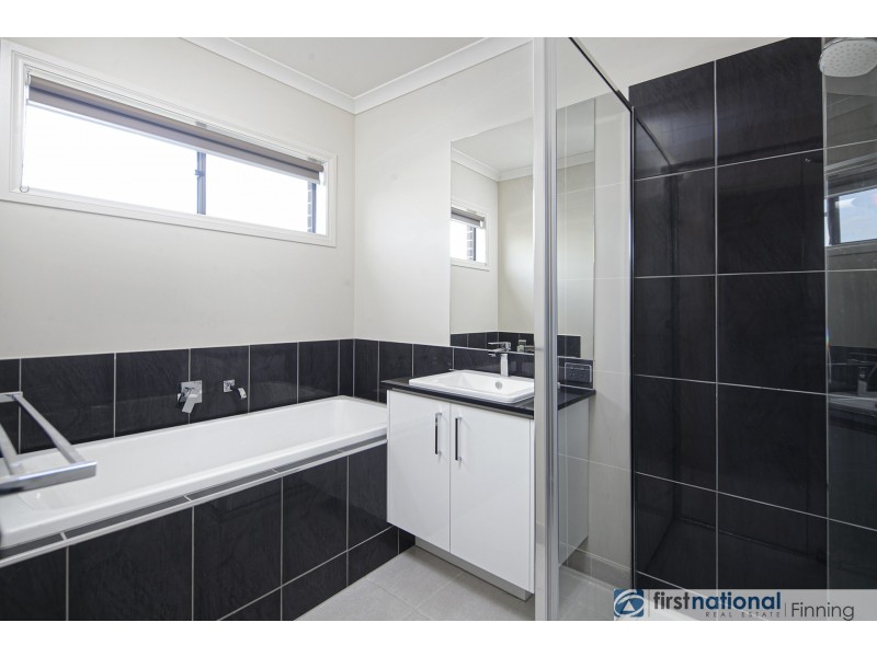 23 Gemma Street, Cranbourne East VIC 3977