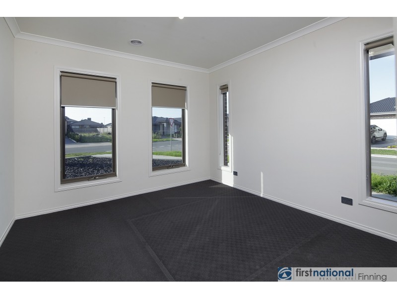 23 Gemma Street, Cranbourne East VIC 3977