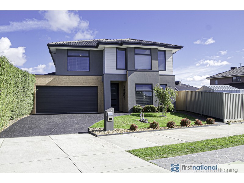 6 Godfrey Avenue, Cranbourne East VIC 3977
