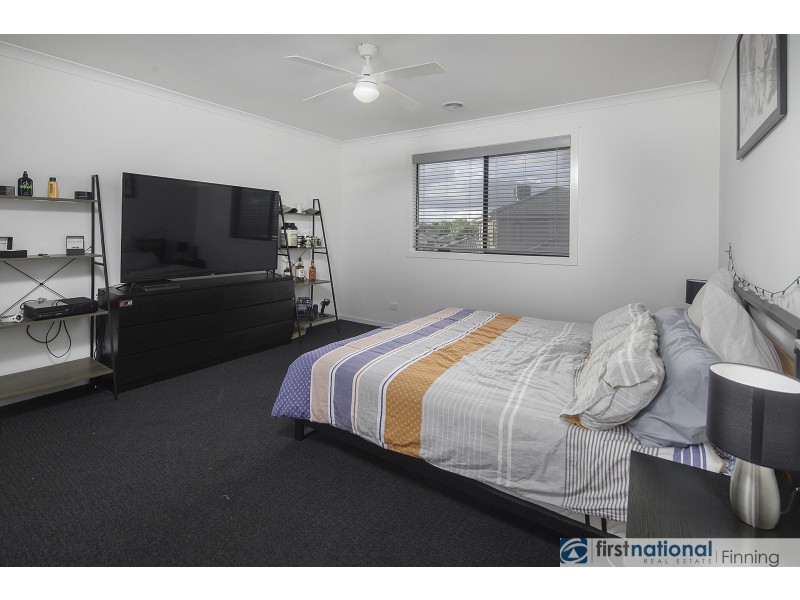 6 Godfrey Avenue, Cranbourne East VIC 3977