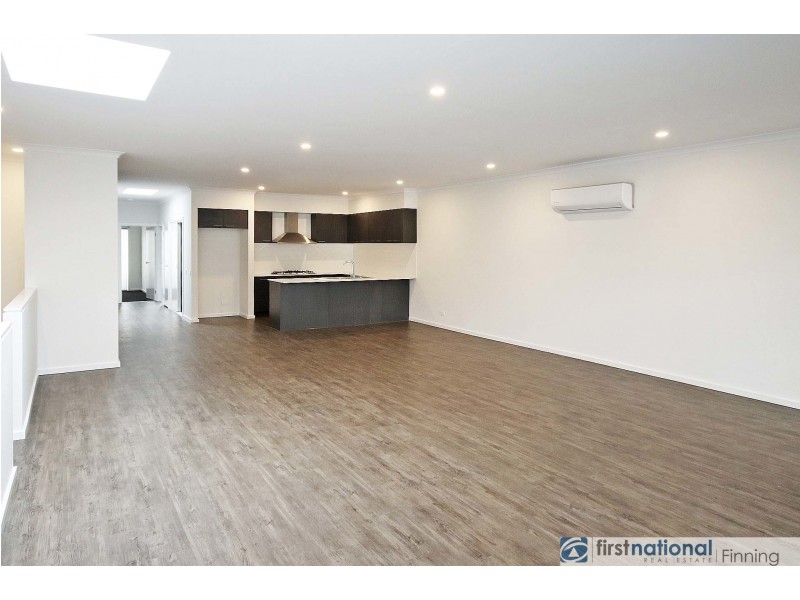 9 Polson Way, Cranbourne West VIC 3977