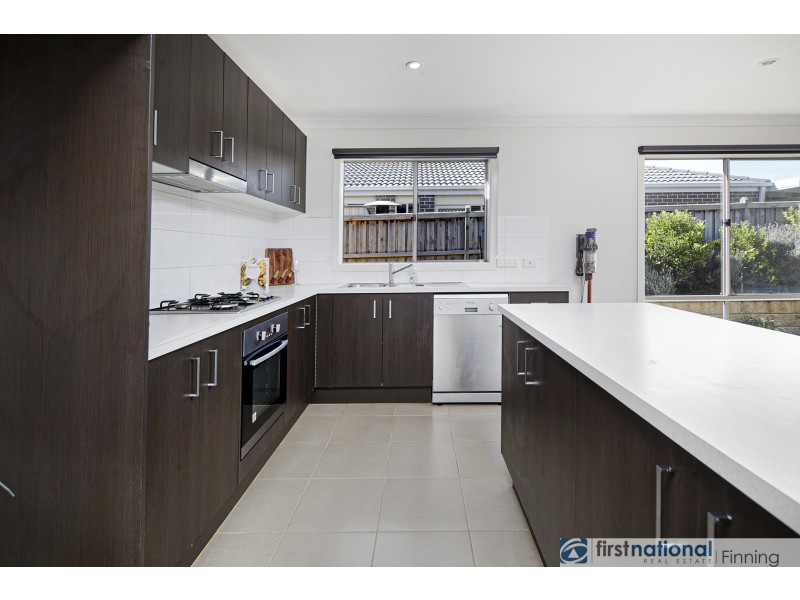 28 Brocker Street, Clyde North VIC 3978