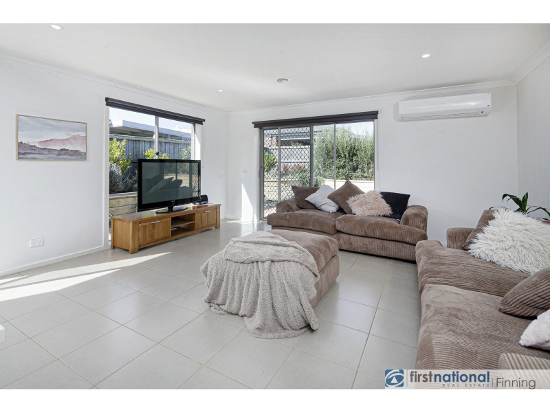 28 Brocker Street, Clyde North VIC 3978