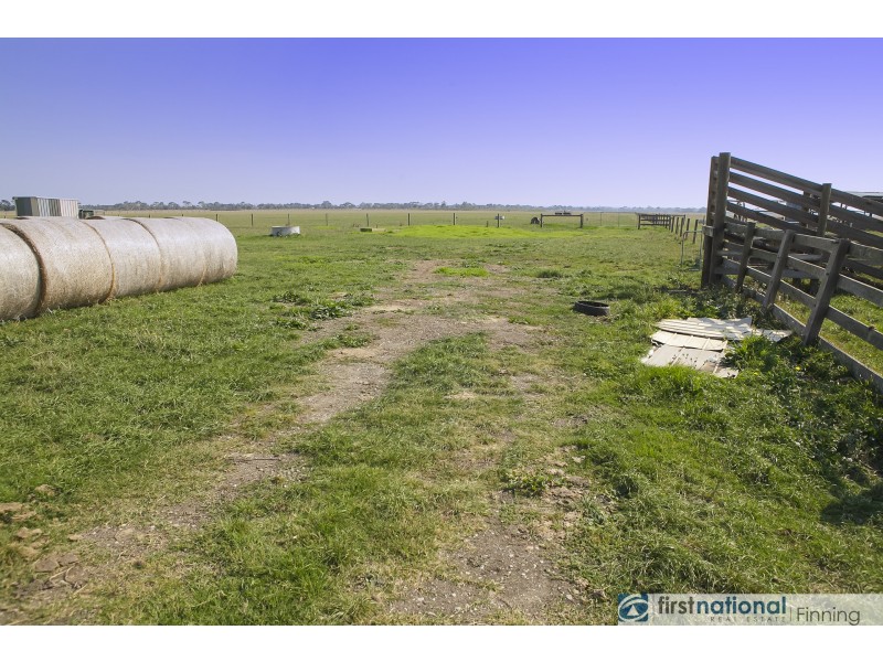 555 Tooradin Station Road, Clyde VIC 3978