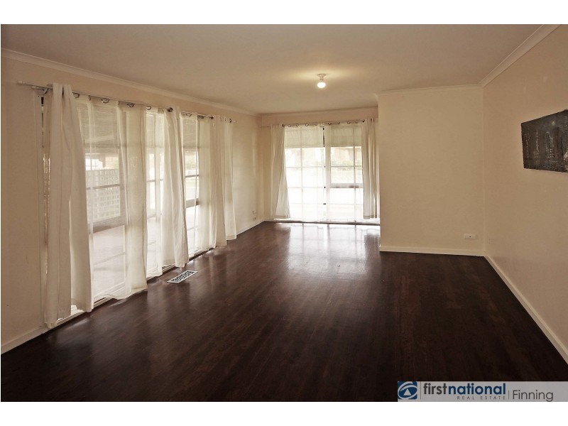 31 Hamilton Drive, Cranbourne North VIC 3977