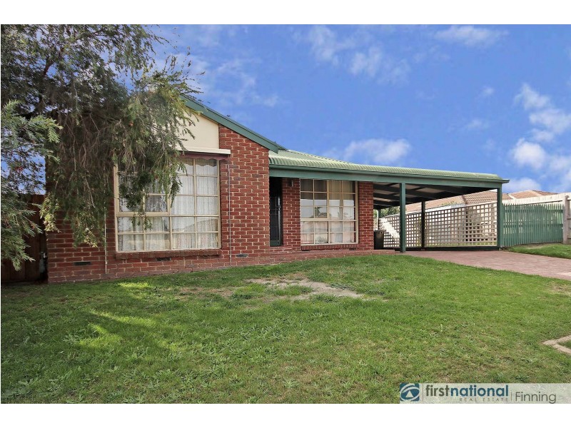 31 Hamilton Drive, Cranbourne North VIC 3977