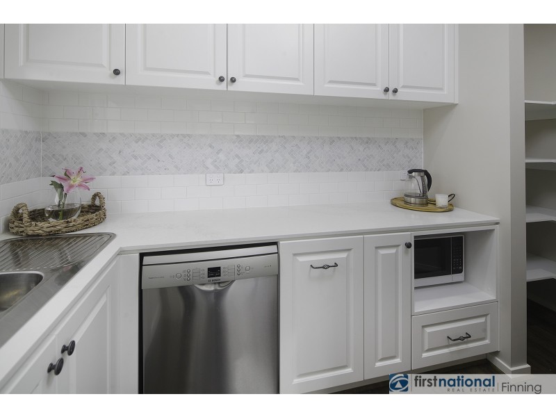 16 Caribbean Circuit, Clyde VIC 3978