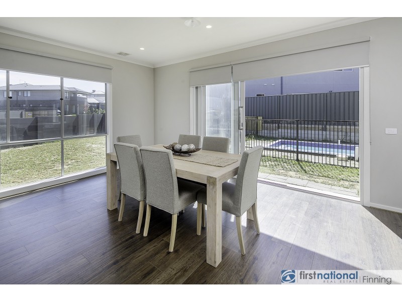 16 Caribbean Circuit, Clyde VIC 3978