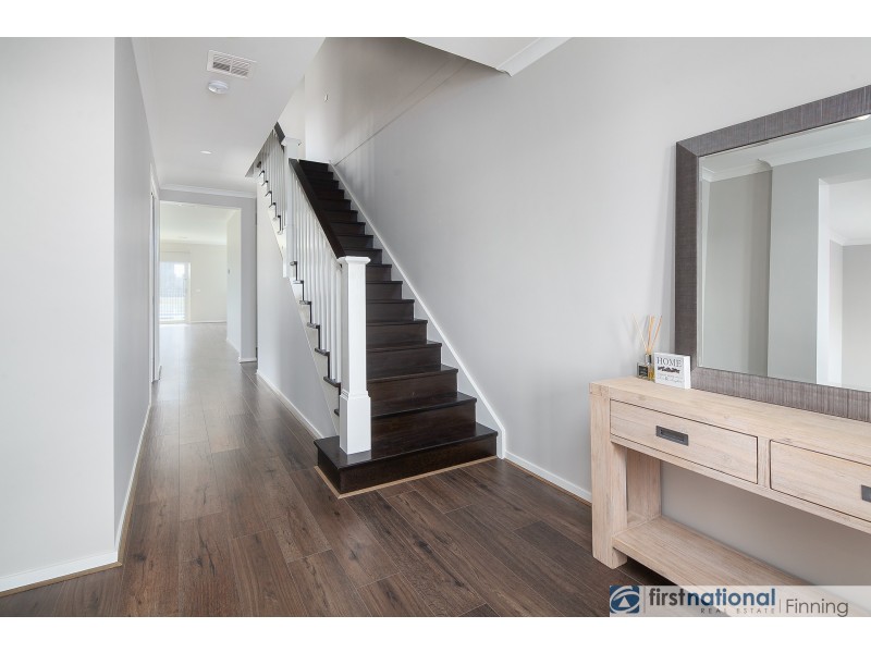 16 Caribbean Circuit, Clyde VIC 3978