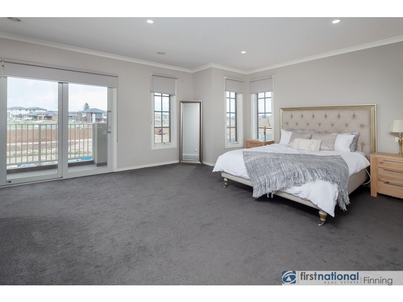 16 Caribbean Circuit, Clyde VIC 3978