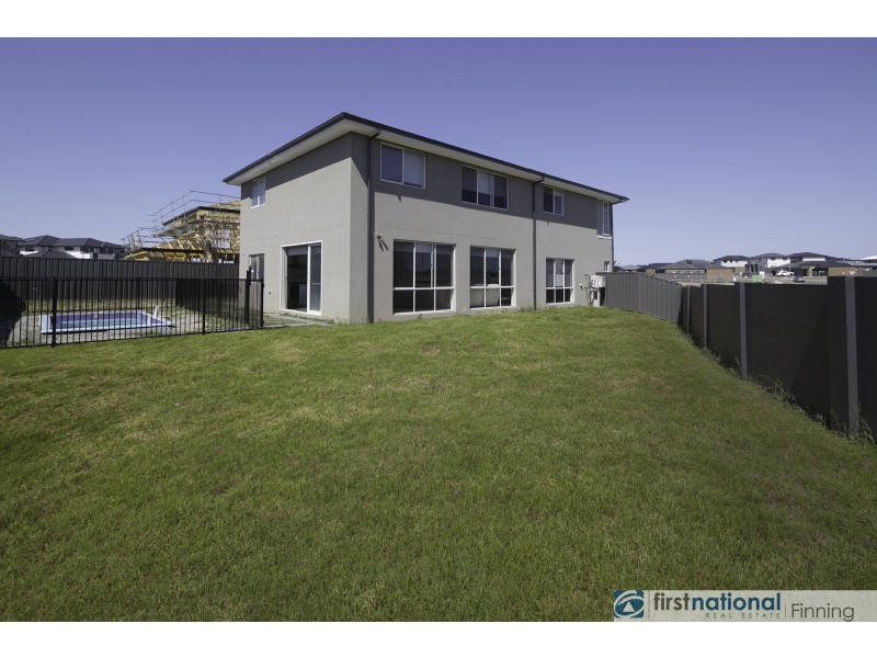 16 Caribbean Circuit, Clyde VIC 3978