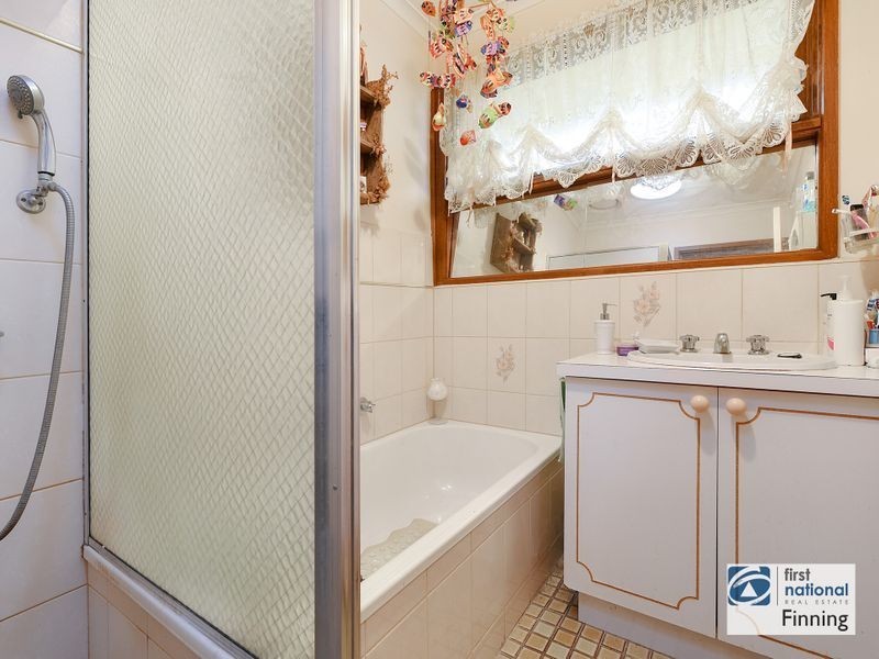 9 Gray Street, Cranbourne North VIC 3977