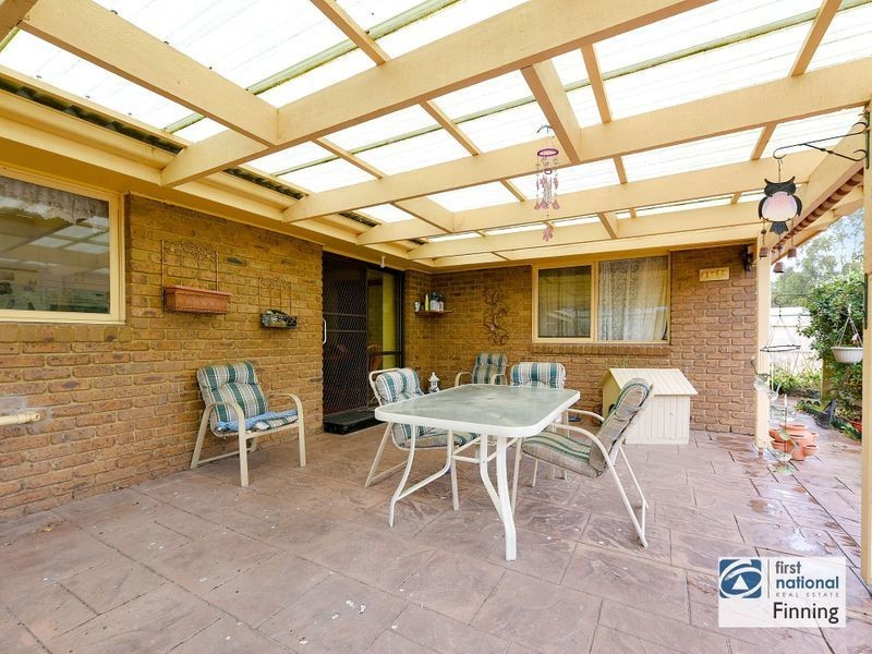 9 Gray Street, Cranbourne North VIC 3977