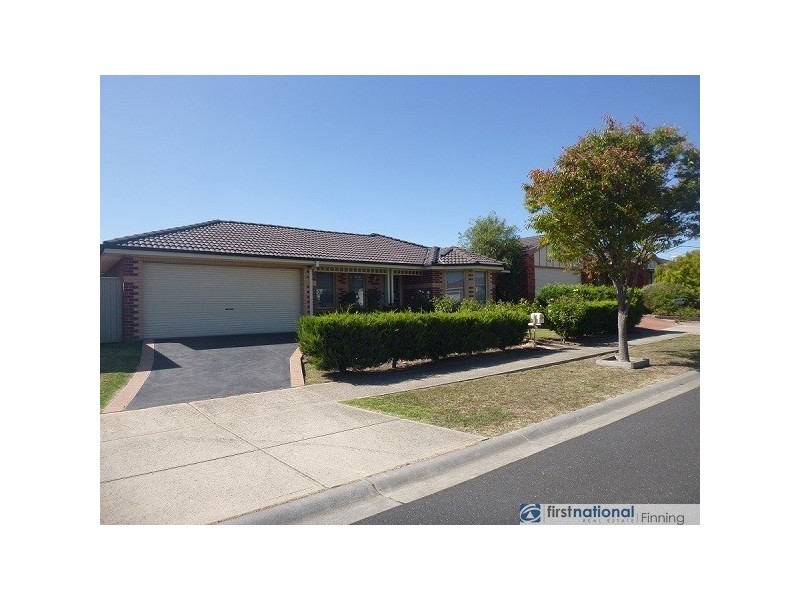 8 Gatehouse Drive, Cranbourne East VIC 3977