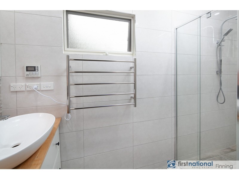 8 Stanhill Drive, Cranbourne South VIC 3977