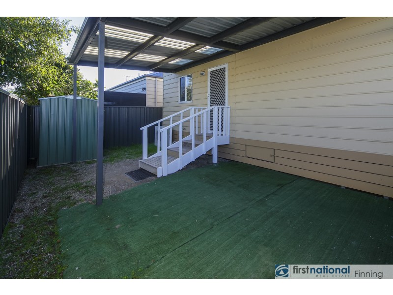 16/2 Cameron Street, Cranbourne East VIC 3977