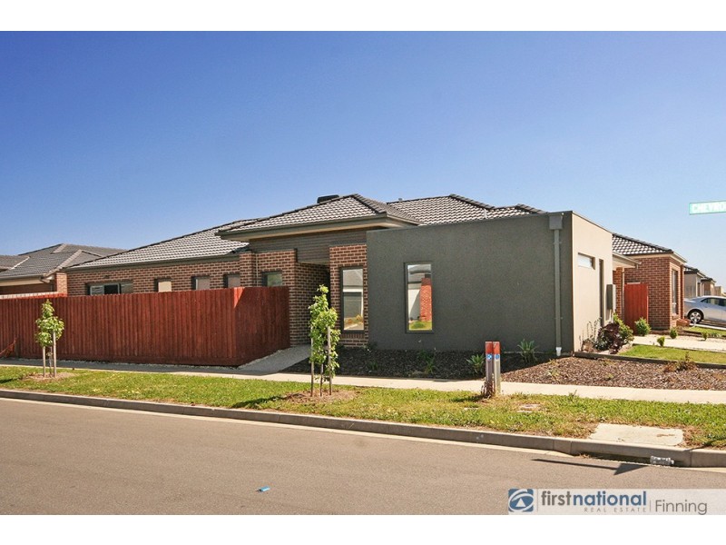 20 Ferrari Drive, Cranbourne East VIC 3977