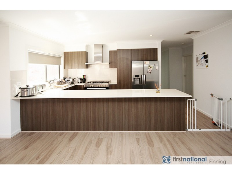 20 Ferrari Drive, Cranbourne East VIC 3977