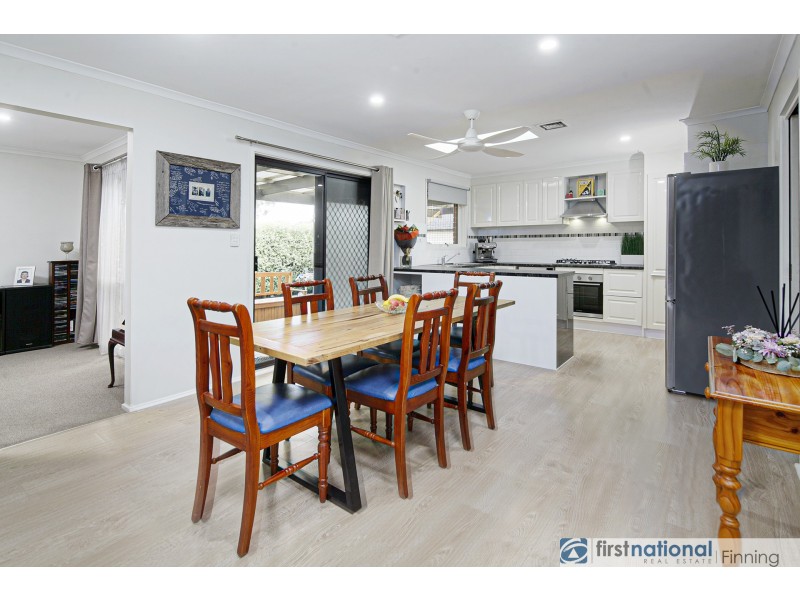 29 Courtenay Avenue, Cranbourne North VIC 3977