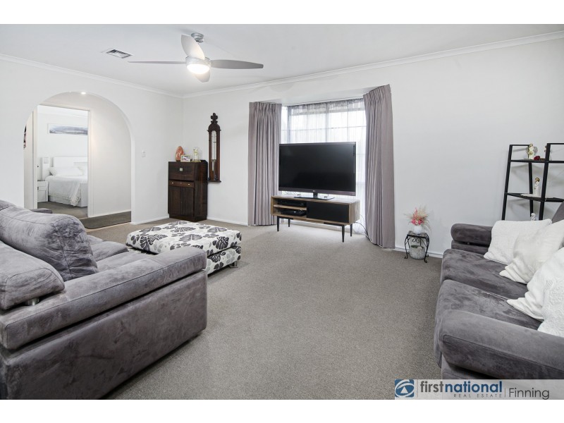 29 Courtenay Avenue, Cranbourne North VIC 3977