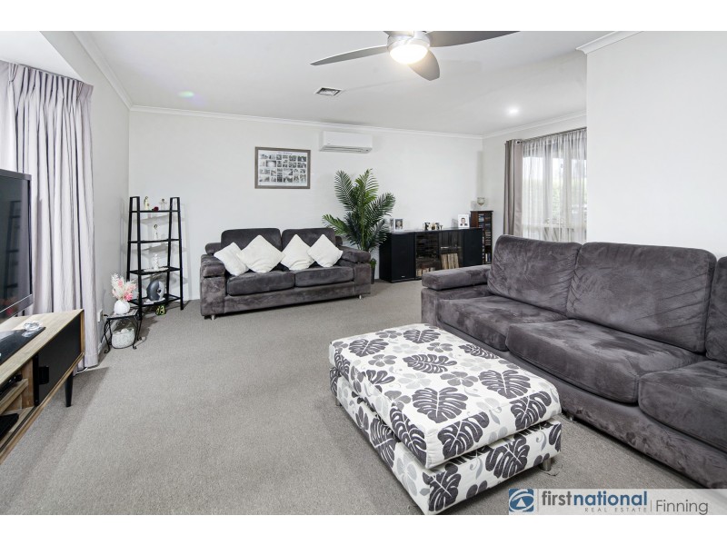 29 Courtenay Avenue, Cranbourne North VIC 3977