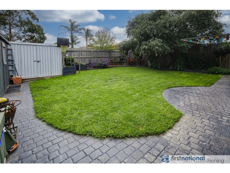 29 Courtenay Avenue, Cranbourne North VIC 3977