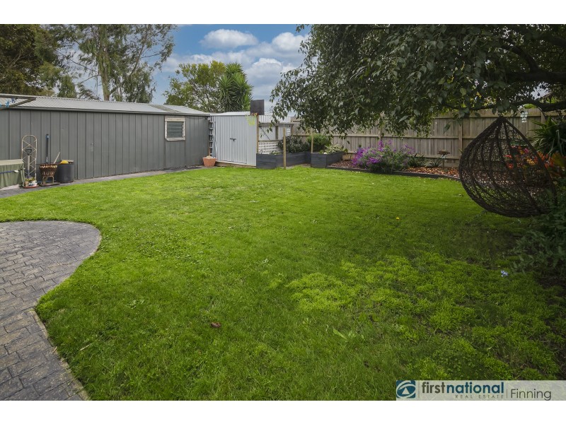 29 Courtenay Avenue, Cranbourne North VIC 3977