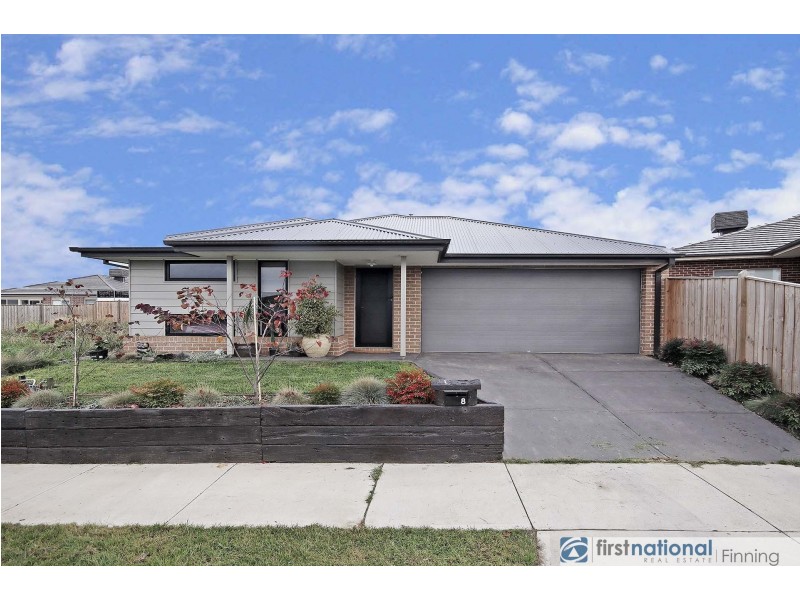 8 Tin Alley Avenue, Clyde VIC 3978