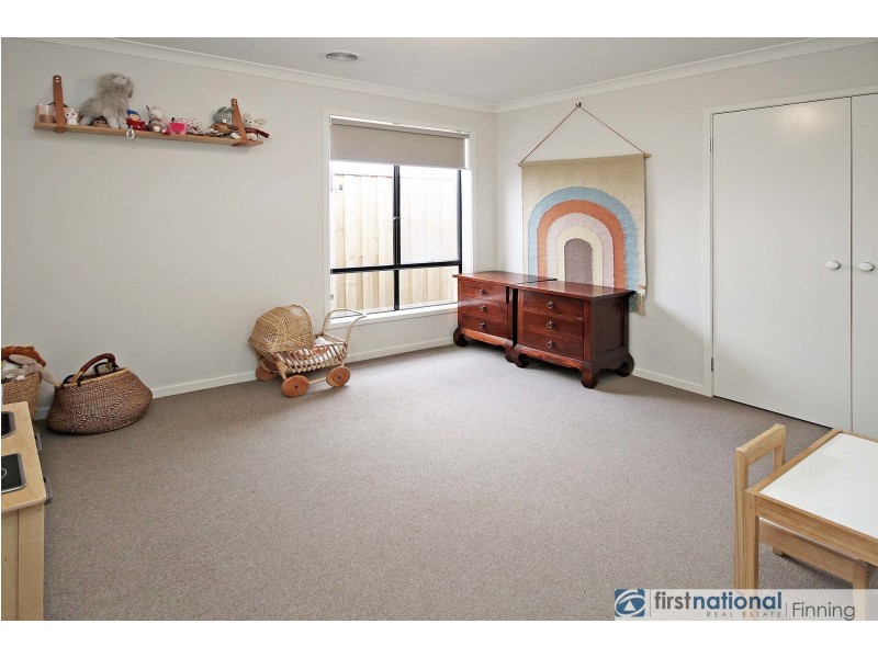 8 Tin Alley Avenue, Clyde VIC 3978