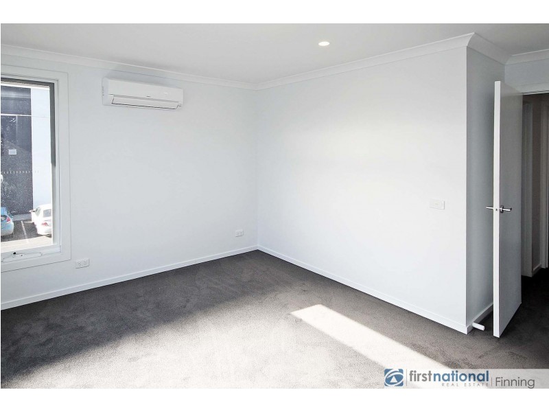 3/2 Mundaring Drive, Cranbourne VIC 3977