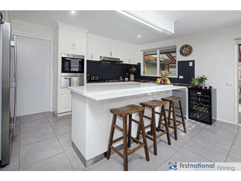 6 Bolwarra Court, Cranbourne West VIC 3977