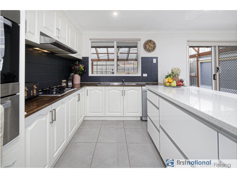 6 Bolwarra Court, Cranbourne West VIC 3977