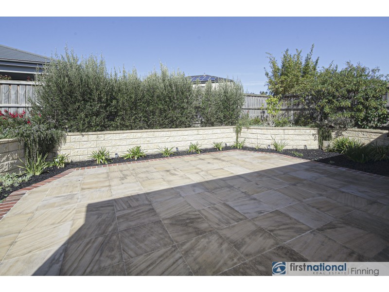 28 Brocker Street, Clyde North VIC 3978