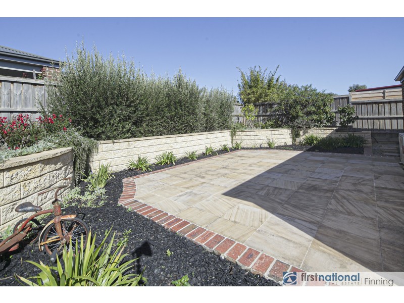 28 Brocker Street, Clyde North VIC 3978