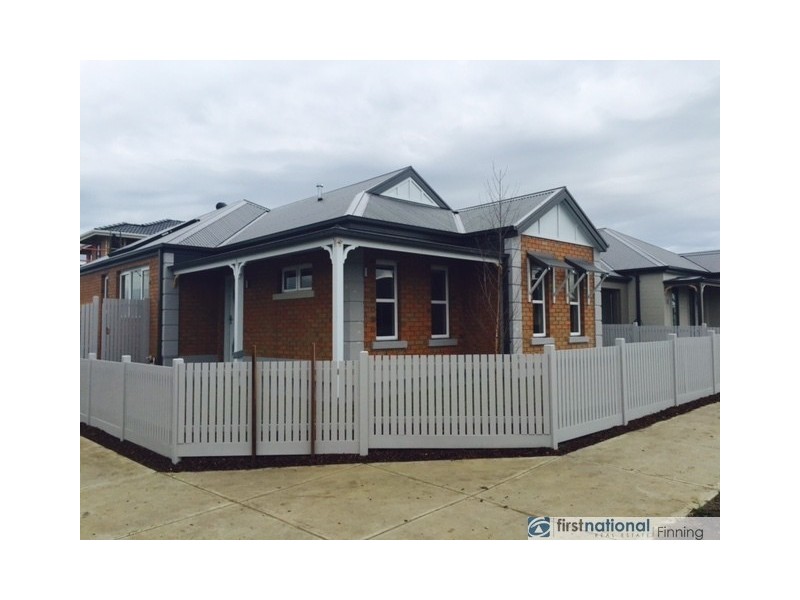 1 Daws Street, Cranbourne East VIC 3977