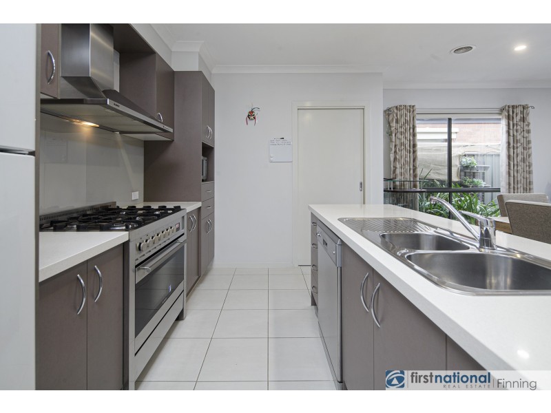 35 Sabel Drive, Cranbourne North VIC 3977