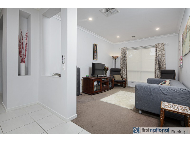 35 Sabel Drive, Cranbourne North VIC 3977