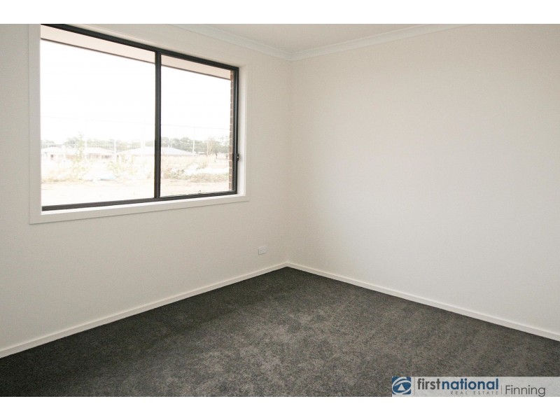 50 Walhallow Drive, Clyde North VIC 3978