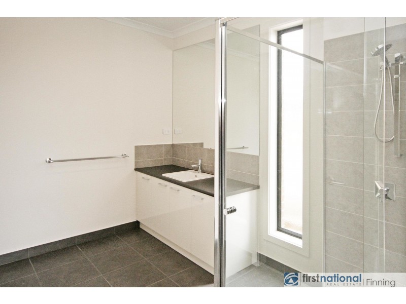 50 Walhallow Drive, Clyde North VIC 3978