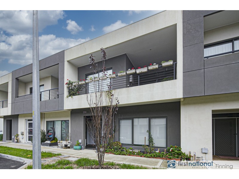 8 Polson Way, Cranbourne West VIC 3977