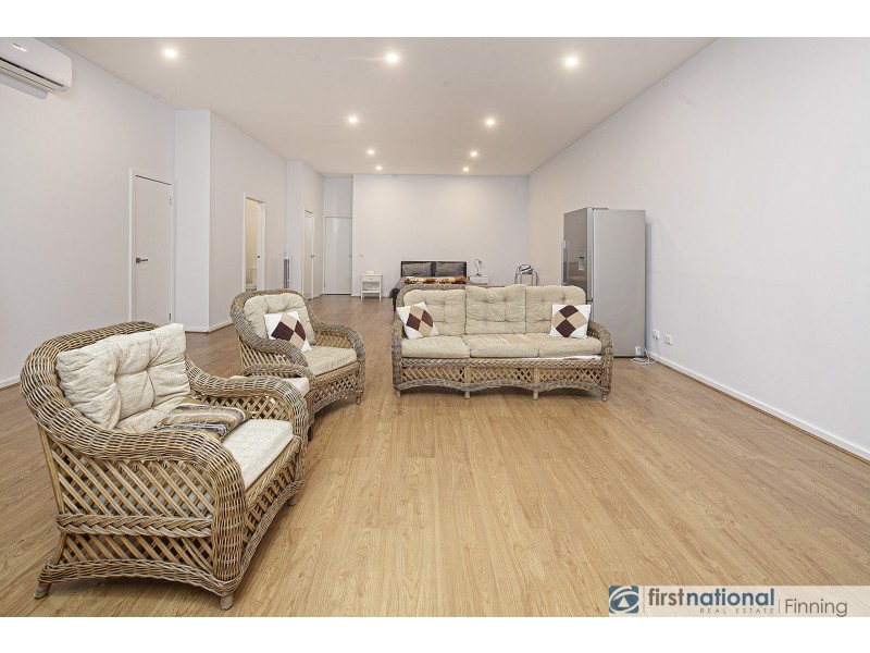 8 Polson Way, Cranbourne West VIC 3977