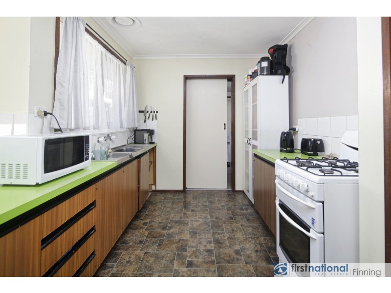 8 Carole Court, Cranbourne VIC 3977