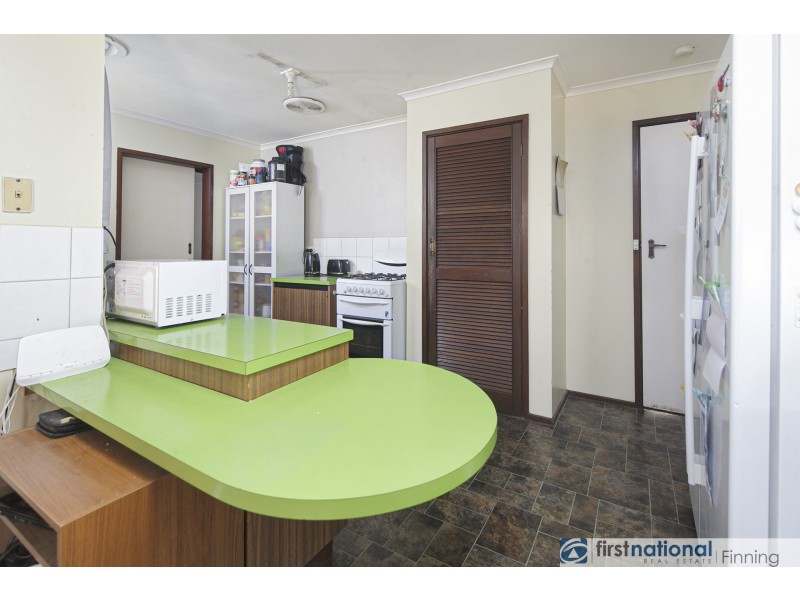 8 Carole Court, Cranbourne VIC 3977