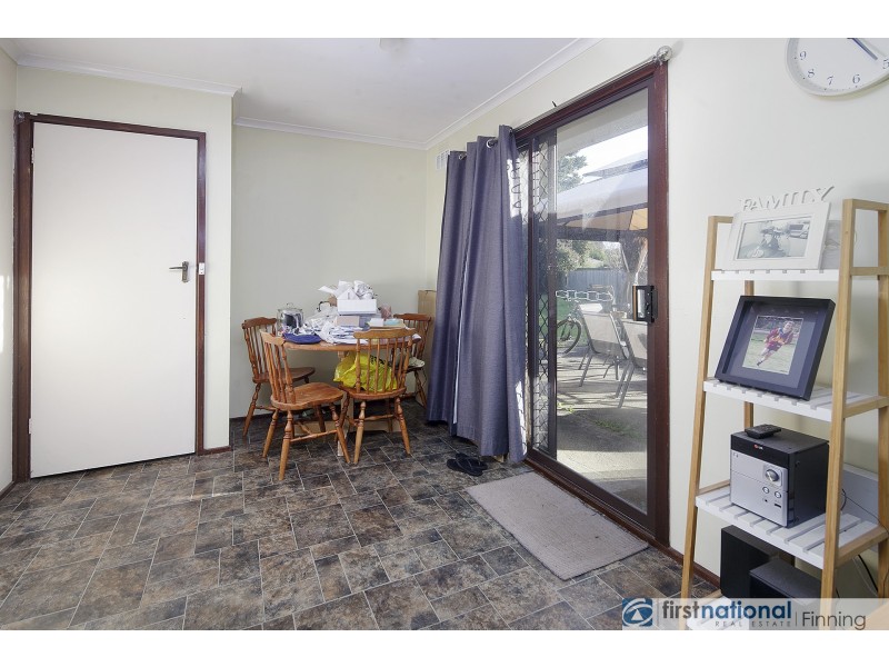 8 Carole Court, Cranbourne VIC 3977