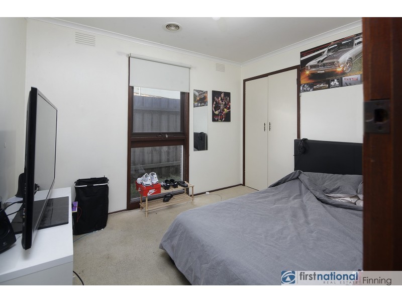 8 Carole Court, Cranbourne VIC 3977