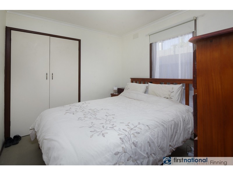 8 Carole Court, Cranbourne VIC 3977