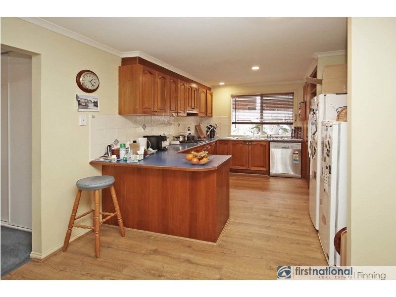 68 Cherryhills Drive, Cranbourne VIC 3977