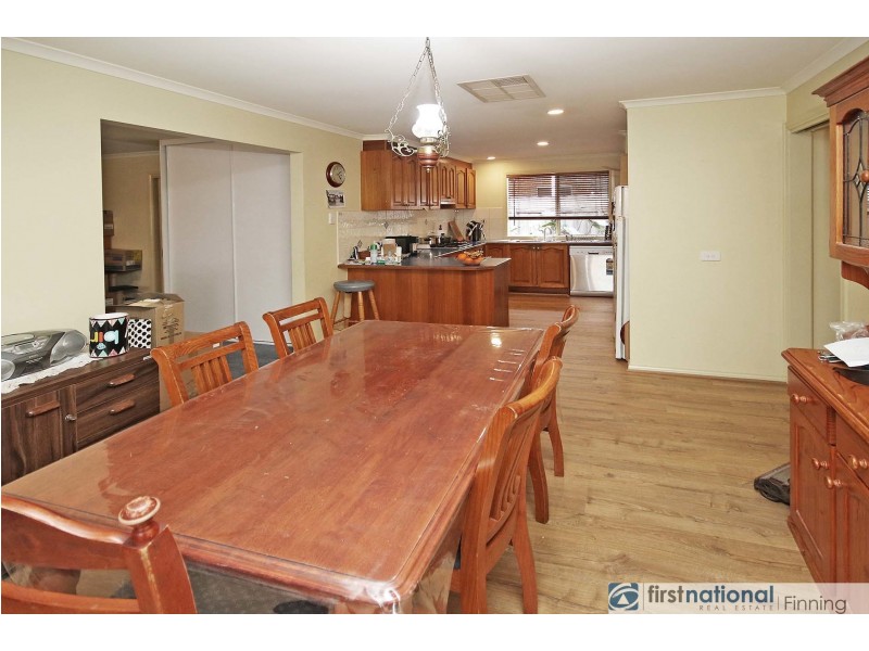 68 Cherryhills Drive, Cranbourne VIC 3977