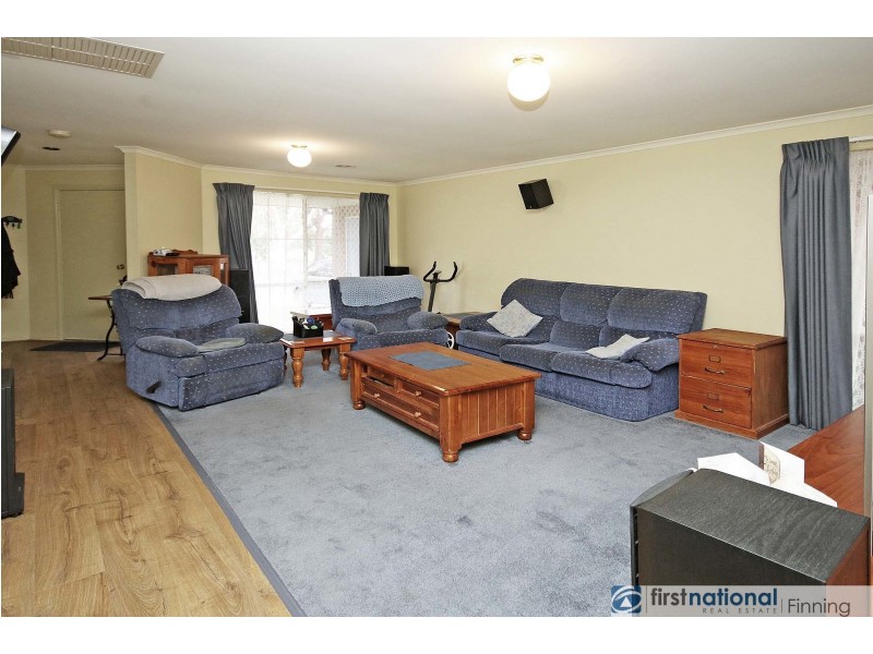 68 Cherryhills Drive, Cranbourne VIC 3977