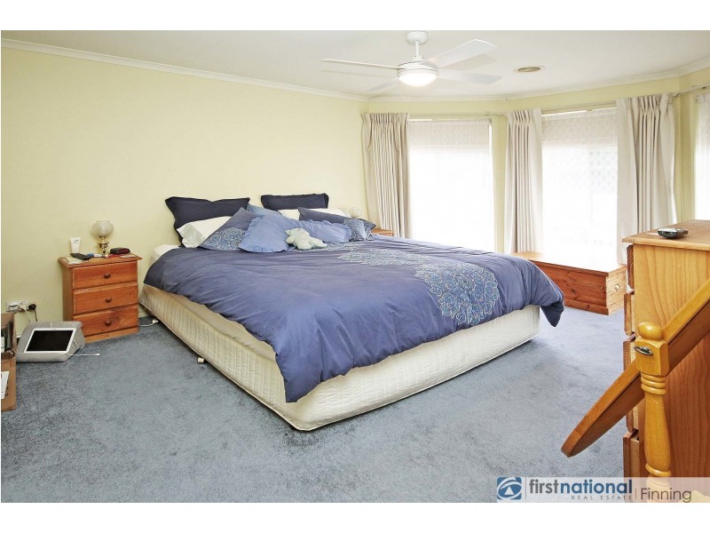 68 Cherryhills Drive, Cranbourne VIC 3977